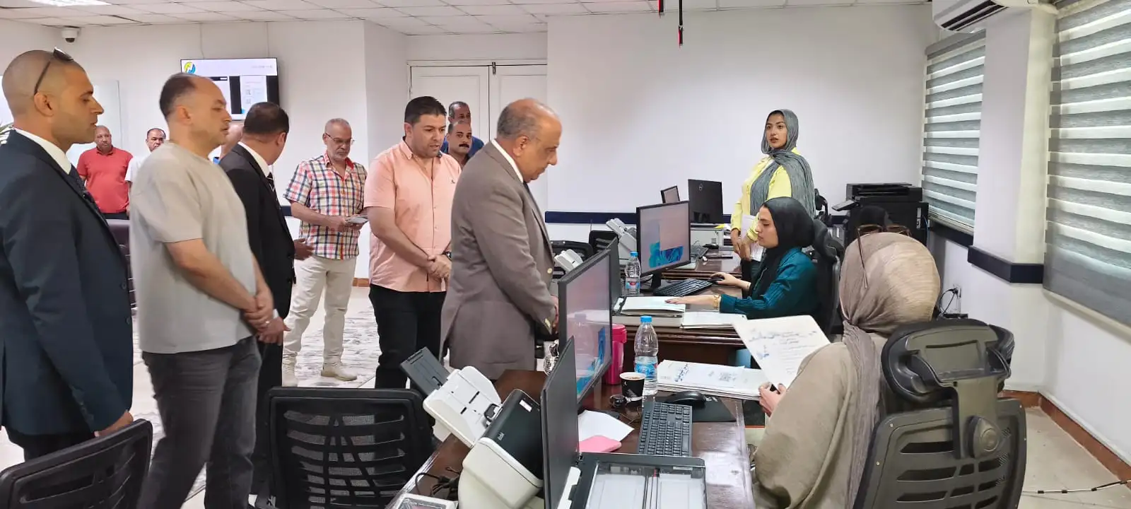 ''وزير الكهرباء'' فى زيارة ميدانية إلى قطاع شبكات المدن الجديدة بمدينة العاشر من رمضان بمحافظة الشرقية