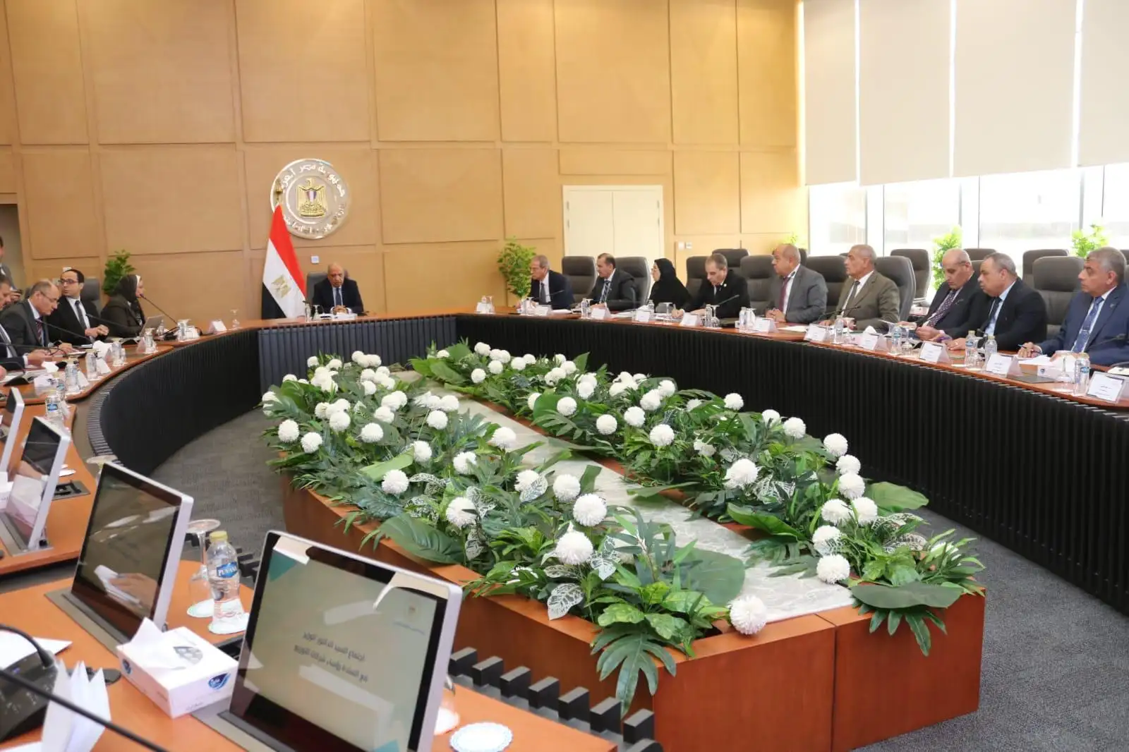 ''وزير الكهرباء'' يجتمع برؤساء شركات التوزيع على مستوى الجمهورية لمراجعة خطة العمل واجراءات تأمين التغذية وضمان استقرار واستدامة التيار الكهربى