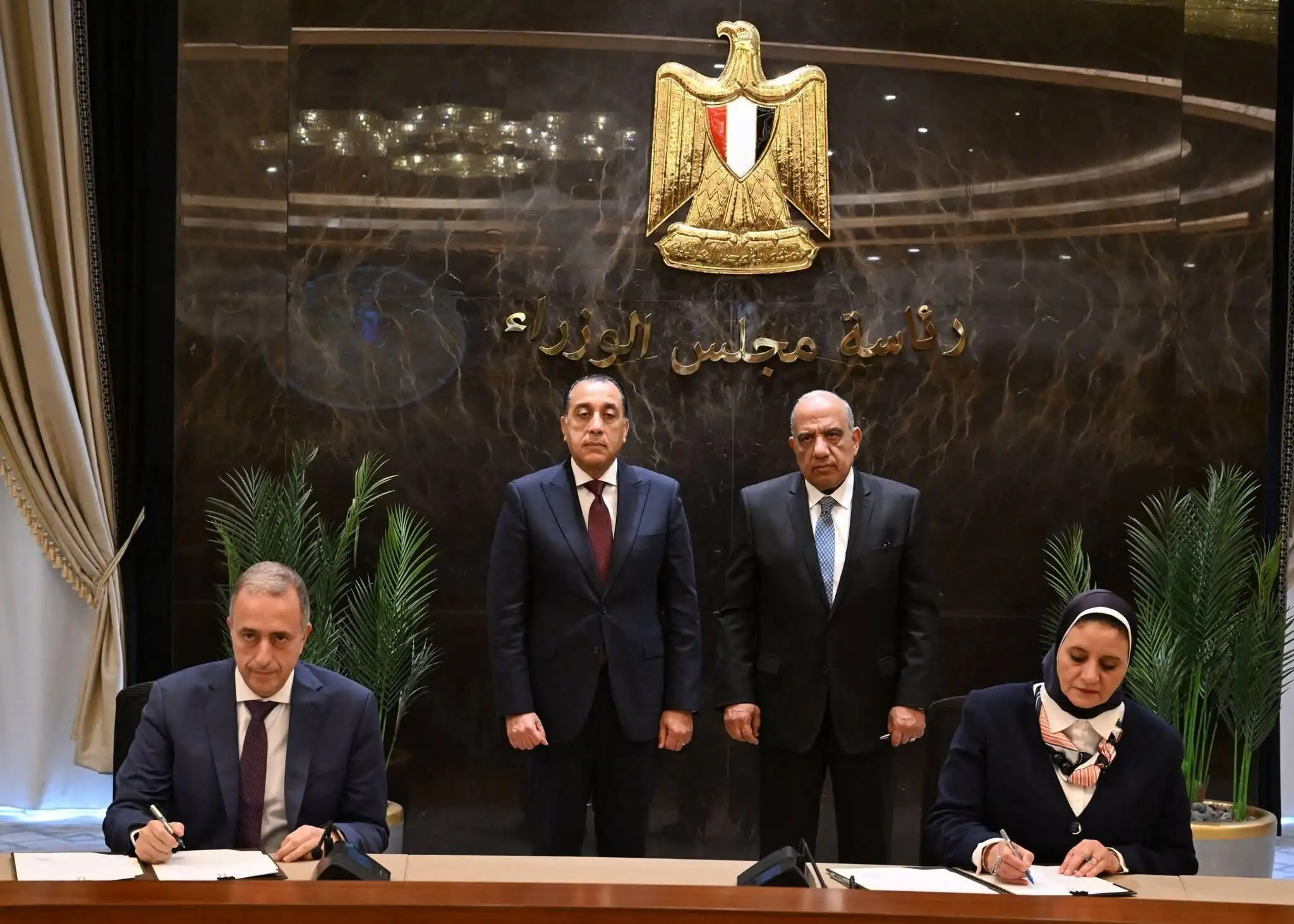 ''رئيس الوزراء'' يشهد توقيع حزمة من اتفاقيات شراء الطاقة لمشروعات طاقة متجددة وإقامة محطات مستقلة لتخزين الطاقة الكهربائية