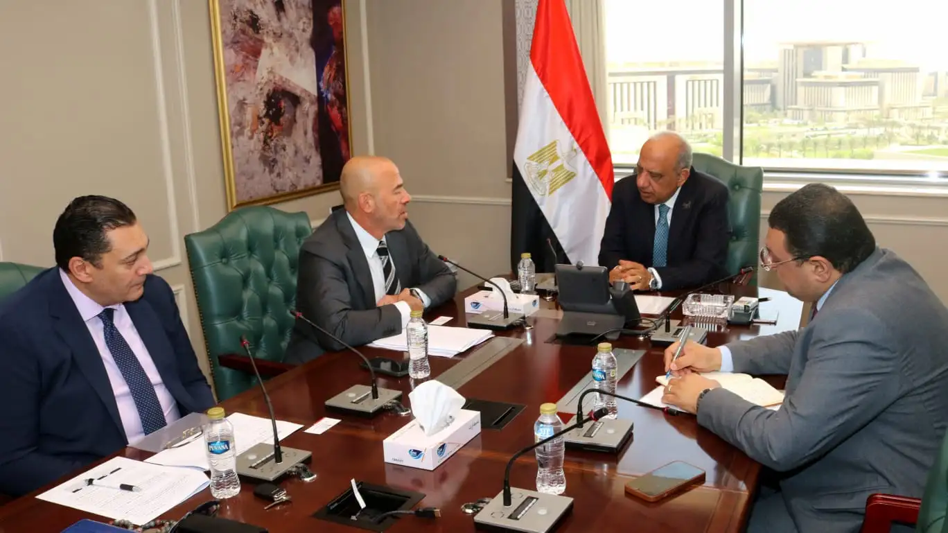 ''وزير الكهرباء'' يتابع مع مجموعة ''إنكوم'' مستجدات وآليات توفير الطاقة الكهربائية اللازمة لإقامة مشروع مركز عالمى للبيانات