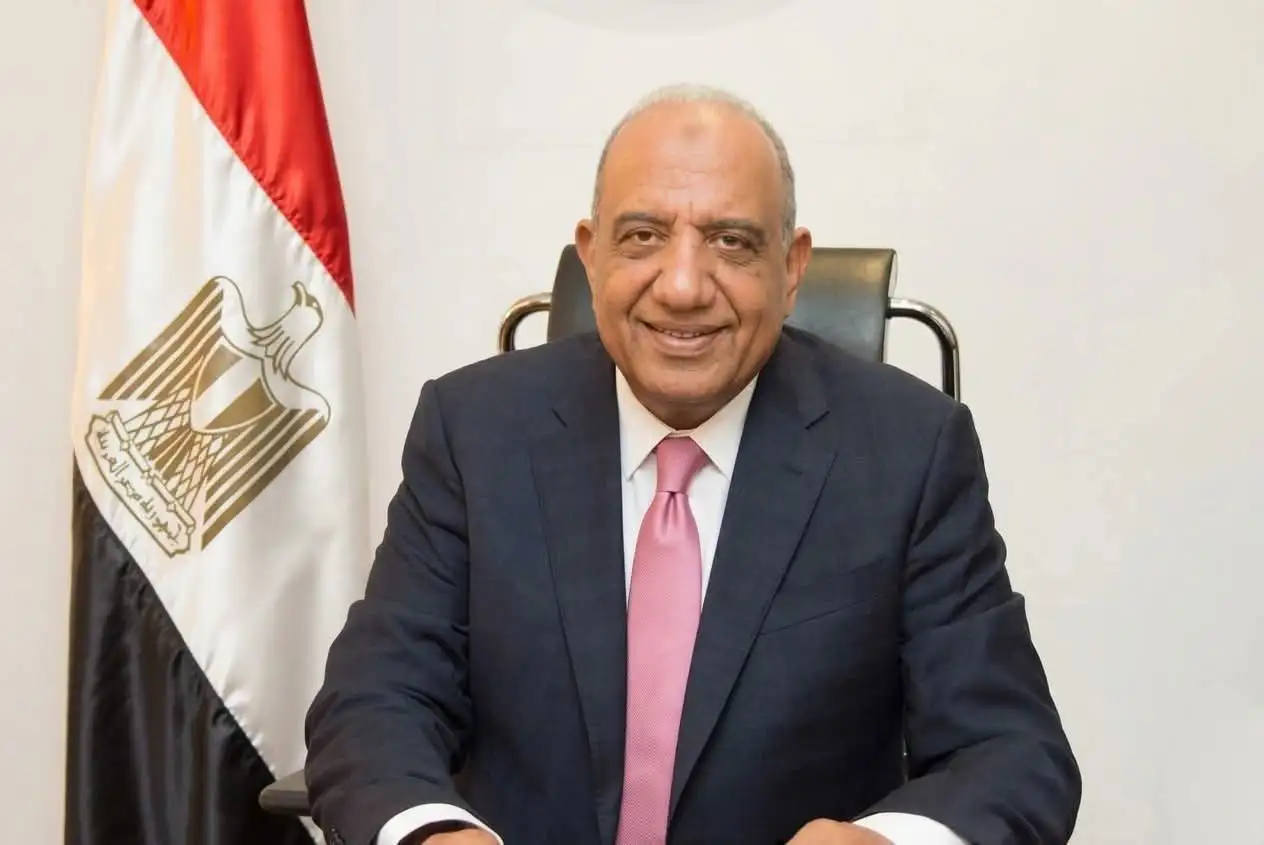''وزير الكهرباء'' يتابع عمل لجان المرور الميدانى والمتابعة والتفتيش على مراكز الخدمة والشحن والتحكم الآلي وورديات إعادة التيار التابعة لشركات توزيع الكهرباء خلال اجازة عيد الاضحى المبارك