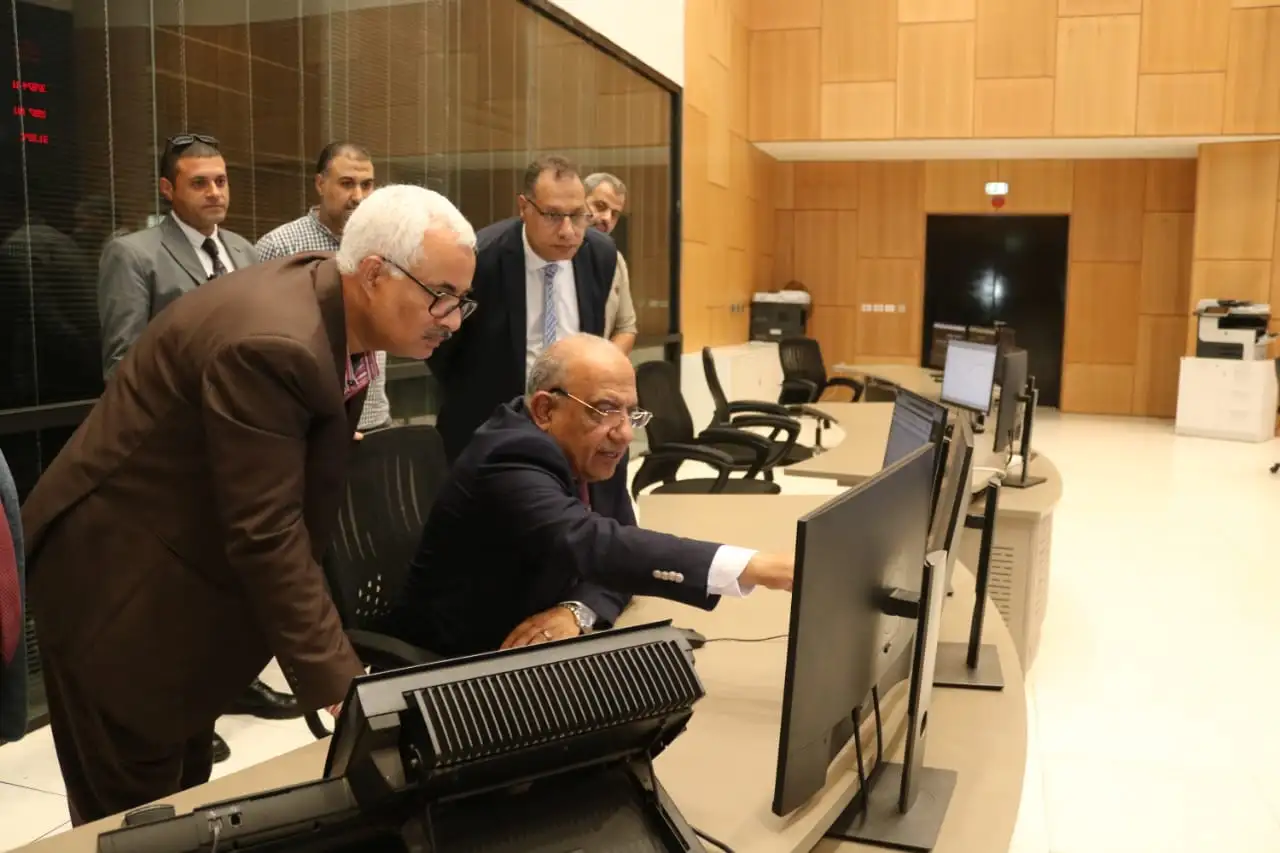 من داخل المركز القومي للتحكم في الطاقة… ''وزير الكهرباء'' يتابع سير العمل وخطة التشغيل لتأمين الشبكة الموحدة وضمان استقرار واستمرارية التغذية الكهربائية