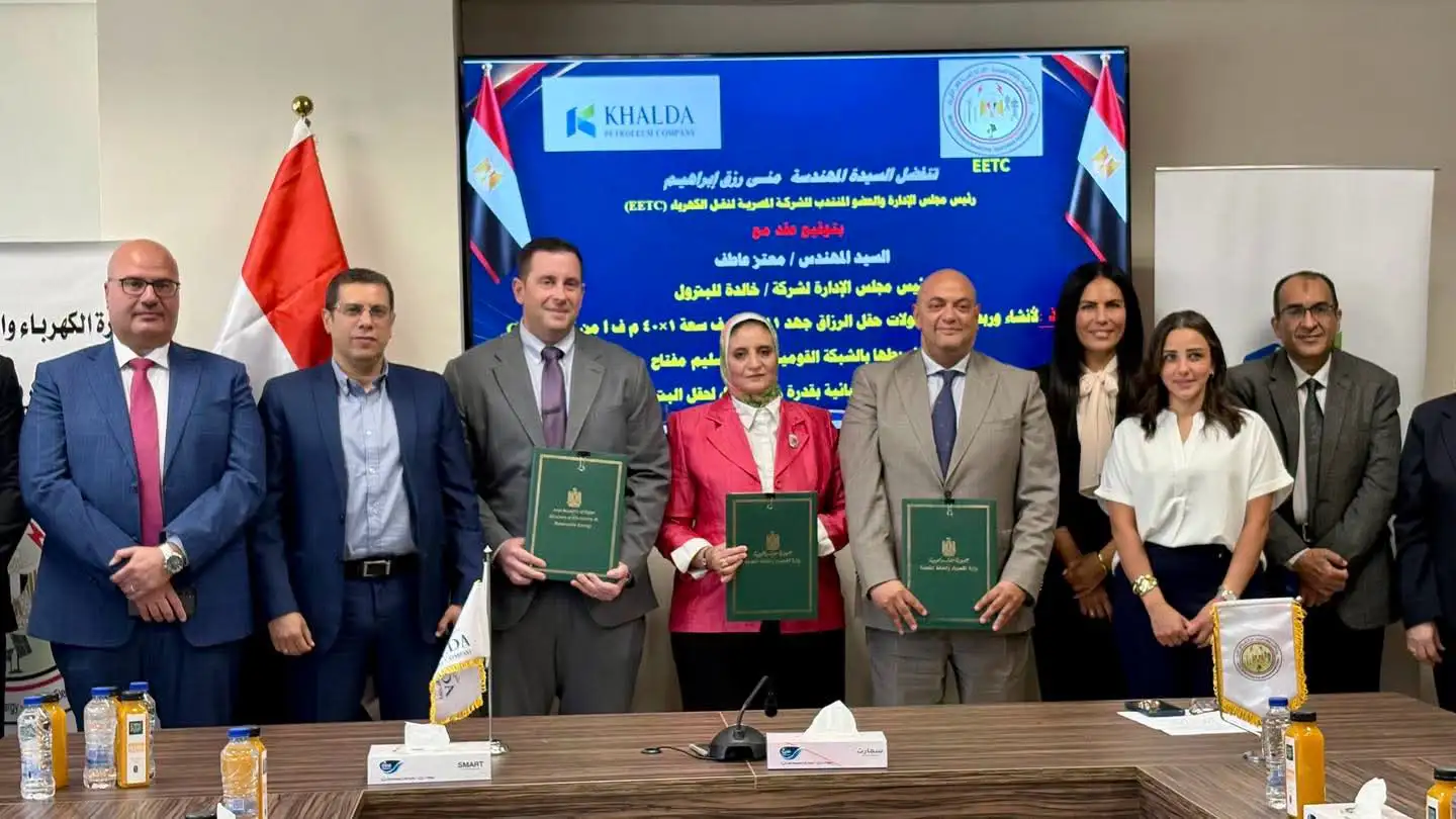 ''نقل الكهرباء'' توقع عقداً مع ''خالدة للبترول'' لإنشاء وربط محطة محولات حقل الرزاق بمنطقة كهرباء الإسكندرية وغرب الدلتا